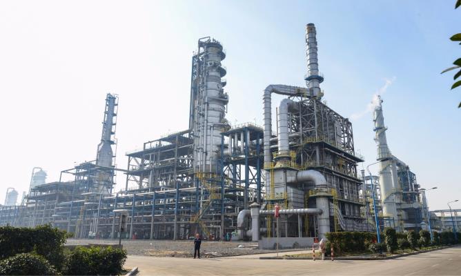 Year 2013 Zhong jin Petrochemical CCRU heaters, Stack, Flue Gas Ducts & Ladder, Platforms